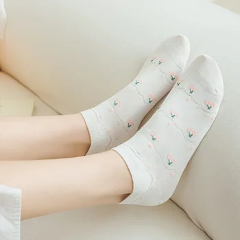 2023 Новые женские короткие носки, повседневные тонкие хлопковые дышащие носки до щиколотки с глубоким вырезом, милые носки в стиле харадзюку в стиле ретро Каваи с цветочной вышивкой