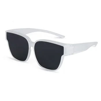 Оптовая продажа высококачественных солнцезащитных очков с поляризационными вставками для людей, которые носят очки по рецепту врача на солнце.